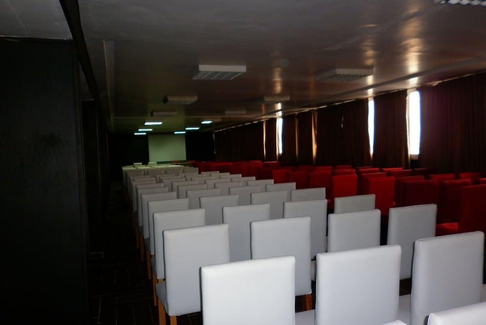 Hotel Oscar Rabat Exterior foto